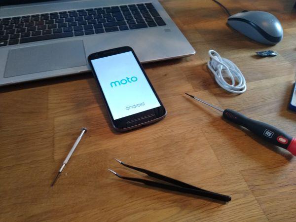 Motorola E3 Ladebuchse wechseln 7